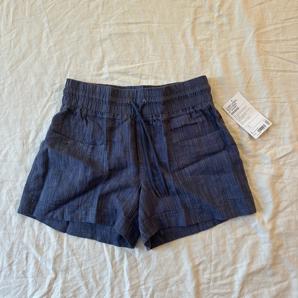 Athleta woman’s Cabo Linen 4” Navy Shorts